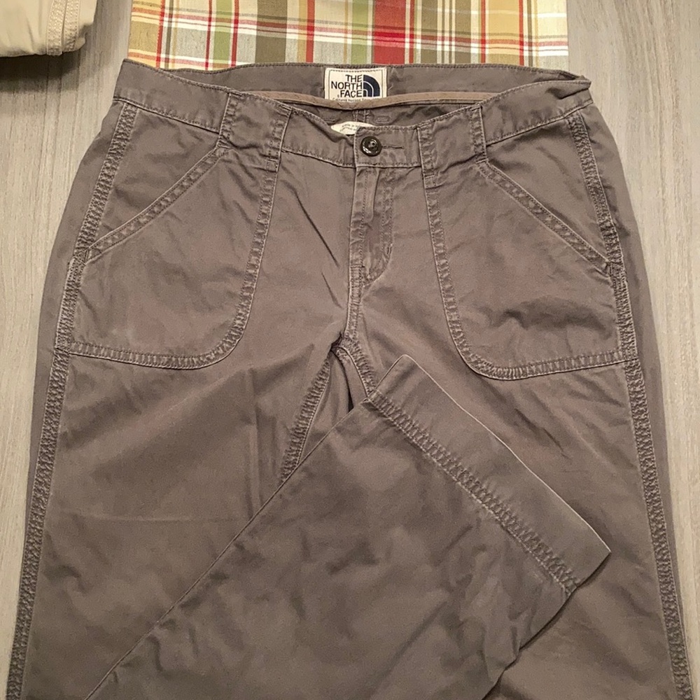 GUC TNF low rise pant. Size 6.
